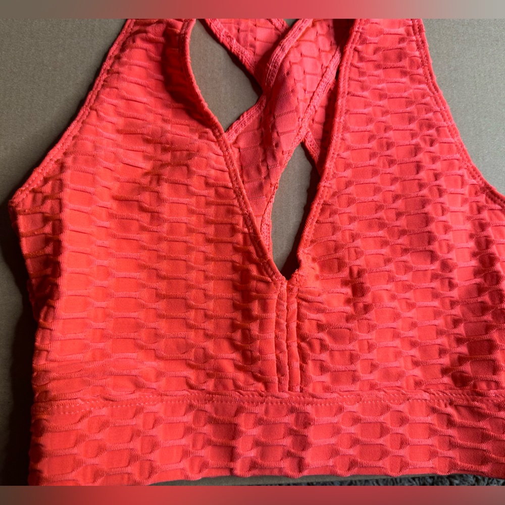 Athletic bra